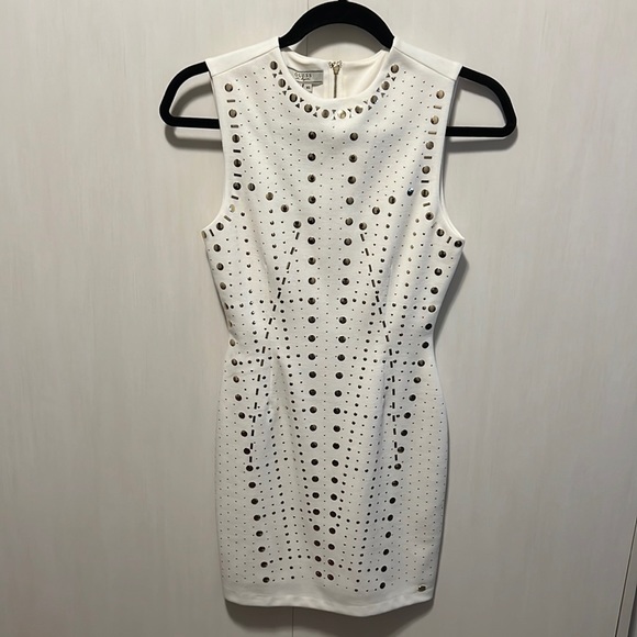 Brand new with tag white embellished Guess dress size XS - Picture 1 of 6